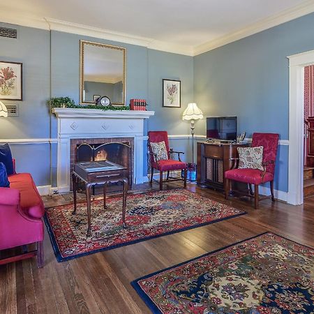 Cedars Of Williamsburg Bed & Breakfast Eksteriør billede